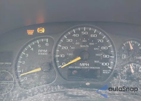 2001 Chevrolet Tahoe C1500 z USA, uszkodzony, nr VIN 1GNEC13T01J147222